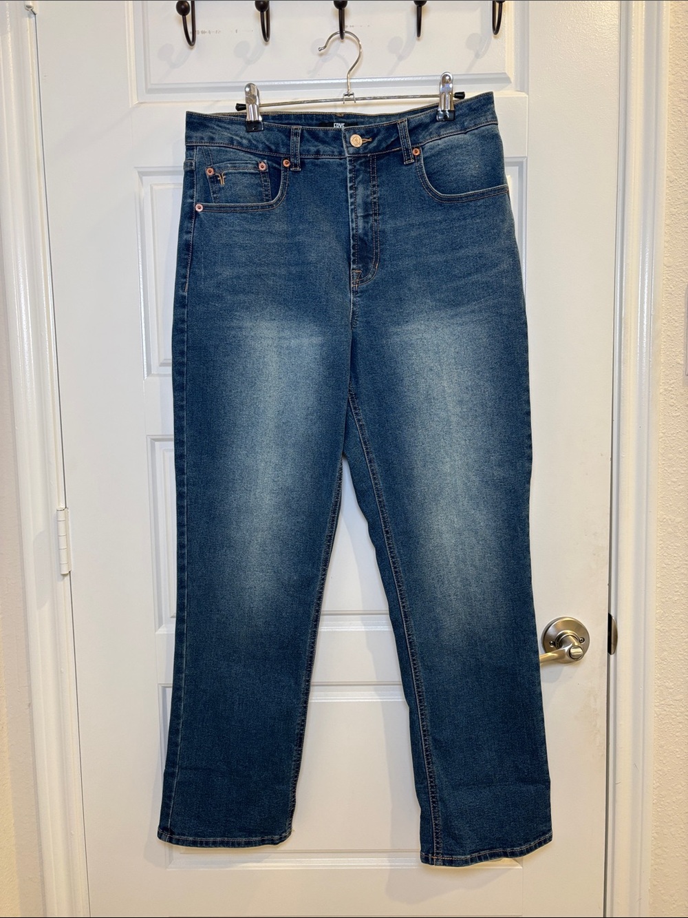 Frye Women’s Straight Leg Jeans Size 6/28 Medium Wash Stretch Denim
